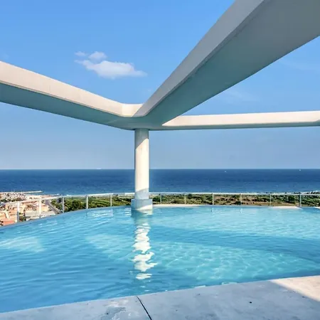 Luxury Penthouse With Panoramic Sea Views