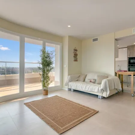 Luxury Penthouse With Panoramic Sea Views Apartment