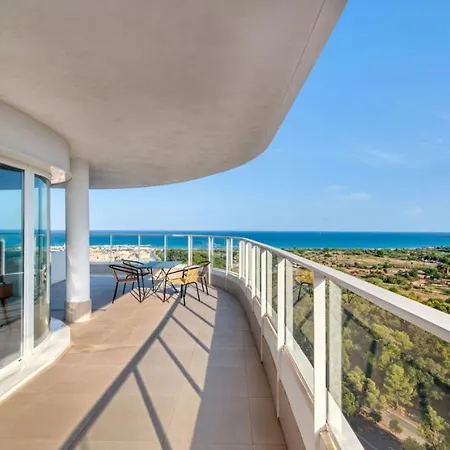 Luxury Penthouse With Panoramic Sea Views كانيت ذي بيرينغير